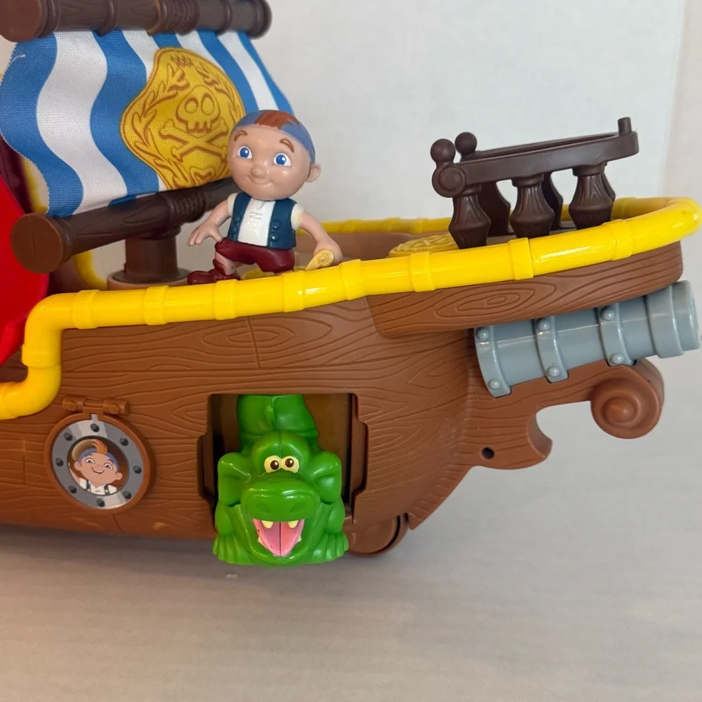 Fisher Price Disney Jake & the Never Land Pirate Ship Bucky & Hook’s Jolly Roger - Picture 9 of 17
